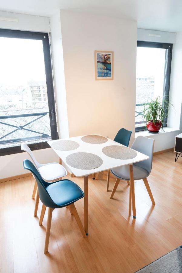 Appartement Rien Que Pour Vous Proche Centre Ville 拉瓦勒 外观 照片