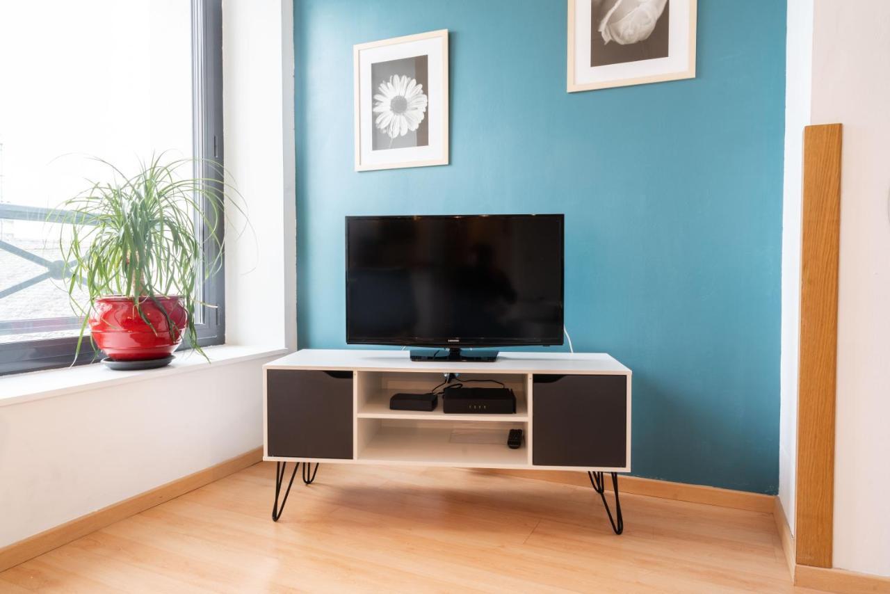 Appartement Rien Que Pour Vous Proche Centre Ville 拉瓦勒 外观 照片