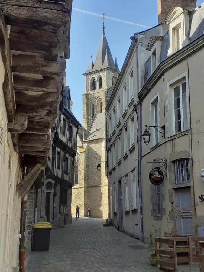 Appartement Rien Que Pour Vous Proche Centre Ville 拉瓦勒 外观 照片